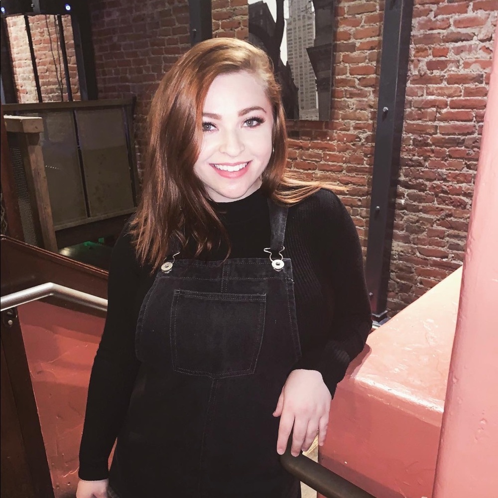 Meet your Posher, Caitlyn